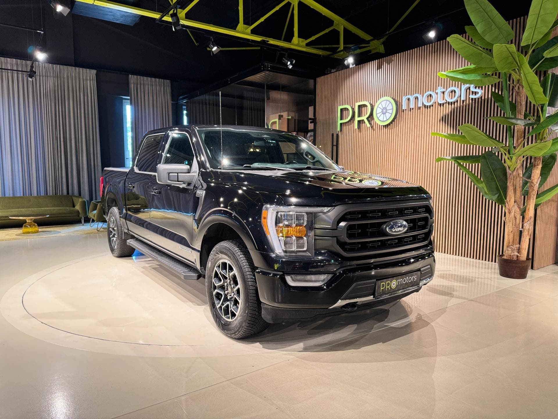 Ford F-150 SuperCrew 3.5L PowerBoost Hybrid 2022