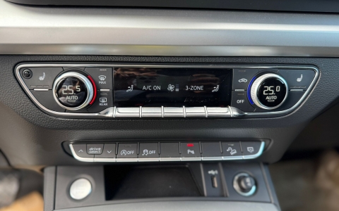 Audi Q5 2.0L MHEV quattro S tronic 2021